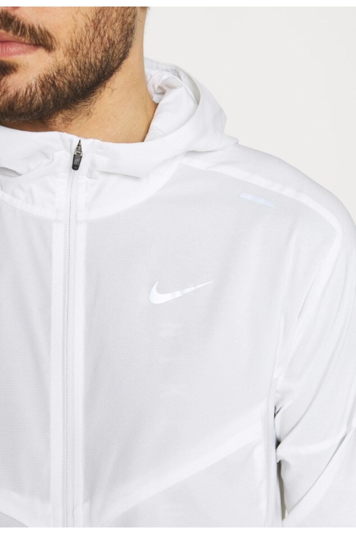 Nike reflective store windrunner