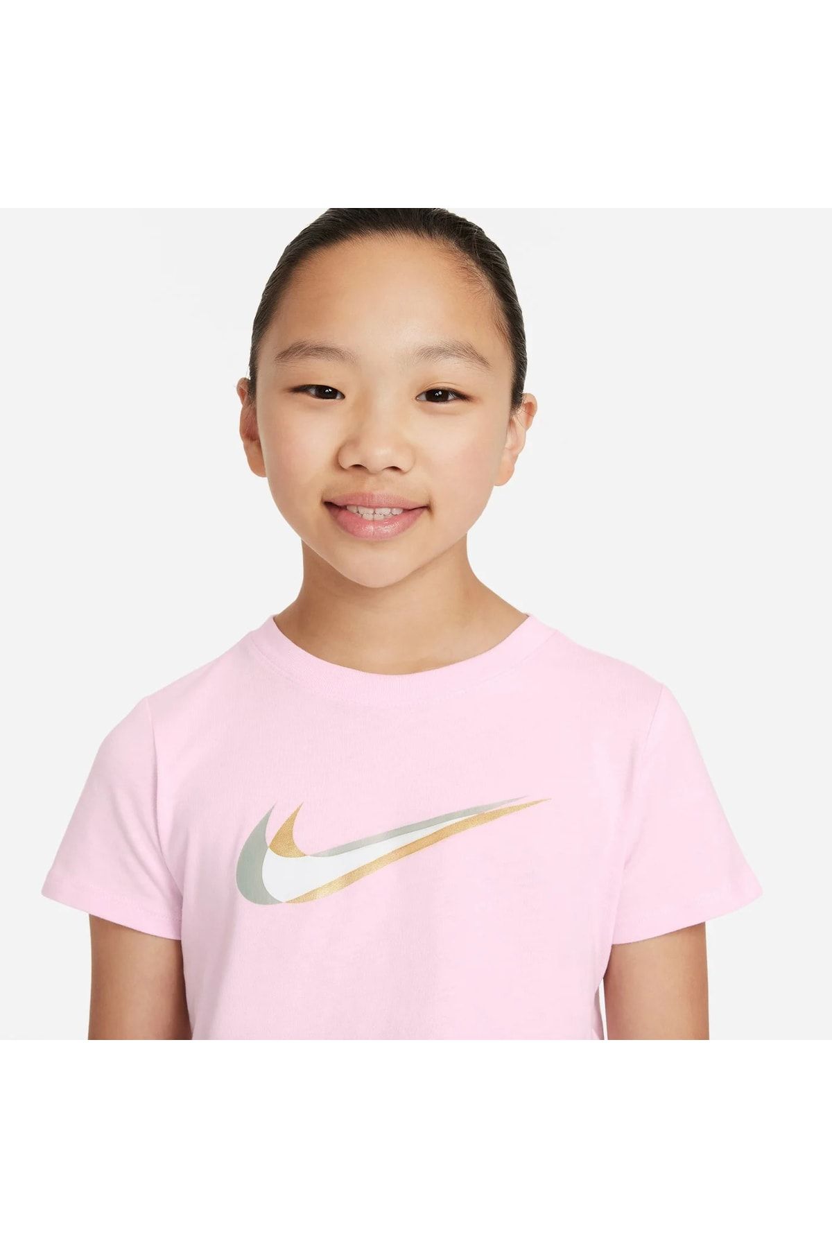 Cropped nike t shirt new arrivals