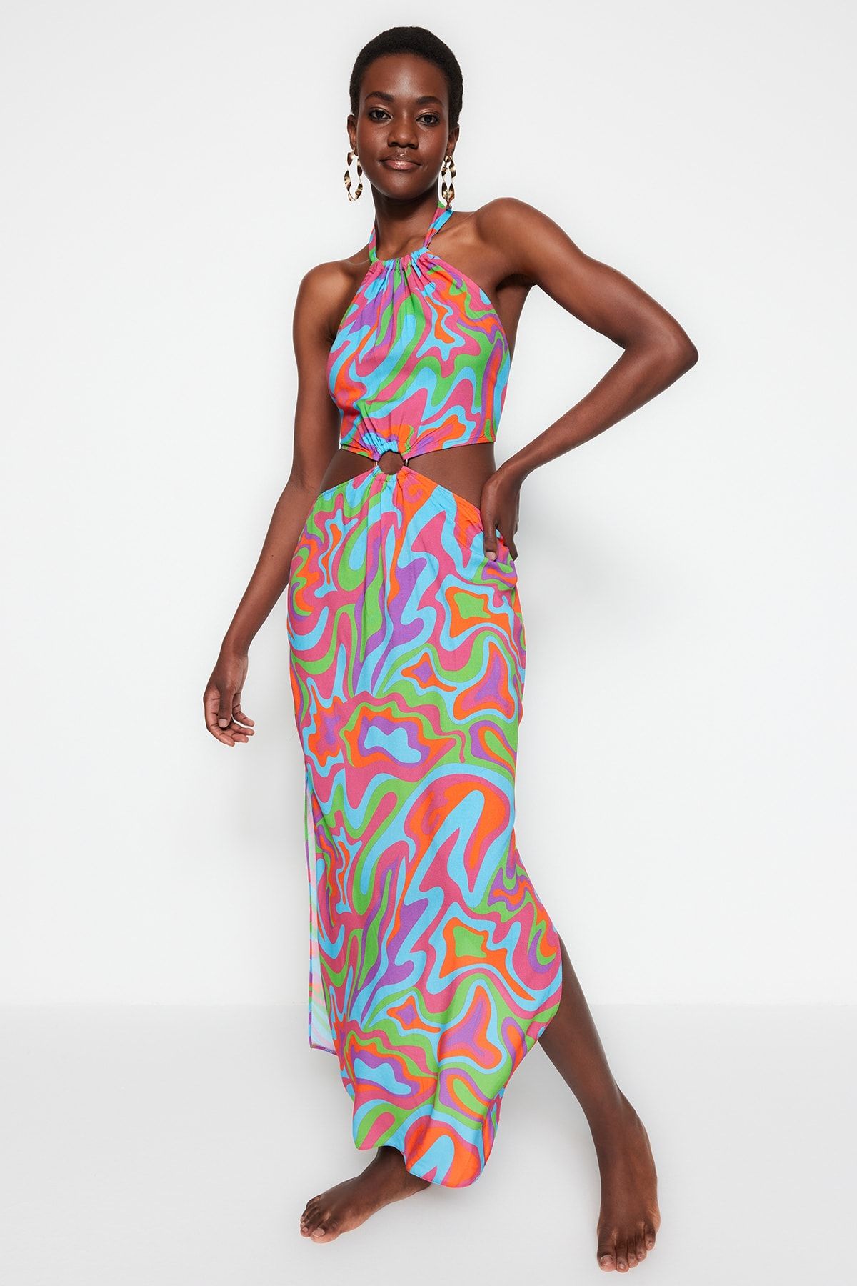 Accessorize beach dress online