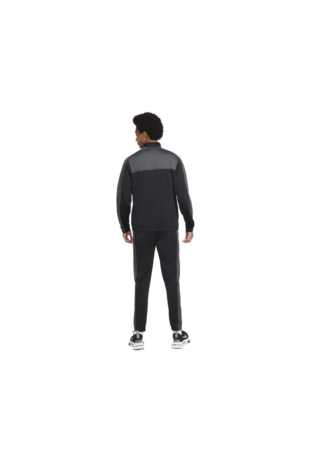 Nike business suit 2025