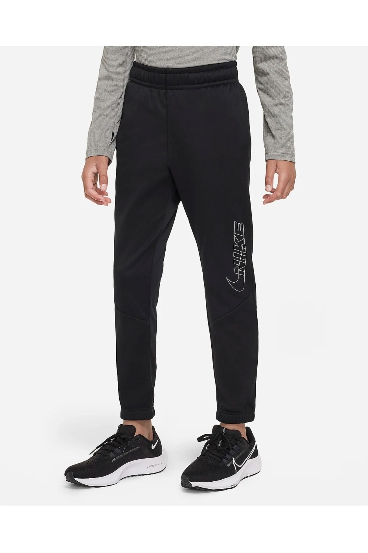 Nike therma gfx jogger pants hot sale