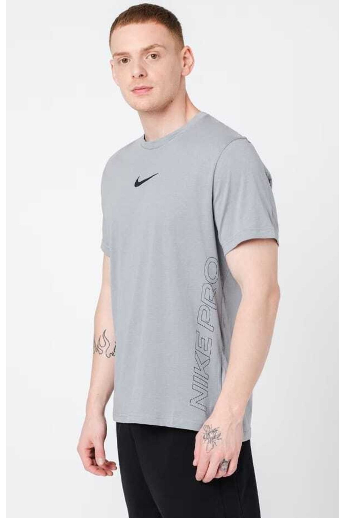 Mens nike dri fit training tee 2025