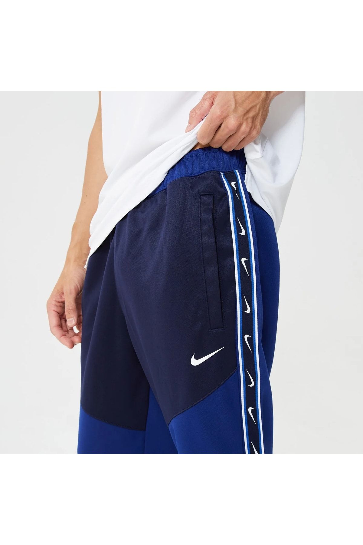 Nike mens sweatpants hotsell shorts