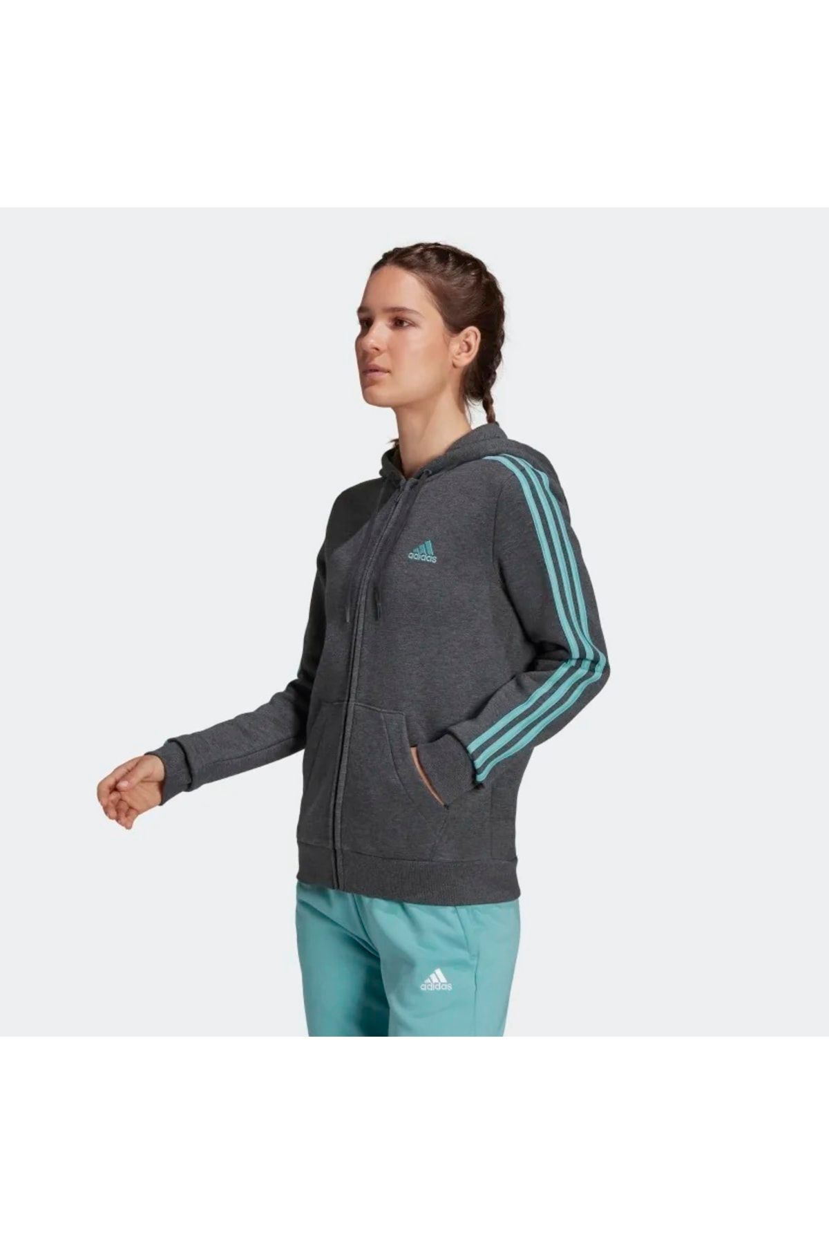 Adidas sweatshirt trendyol hot sale