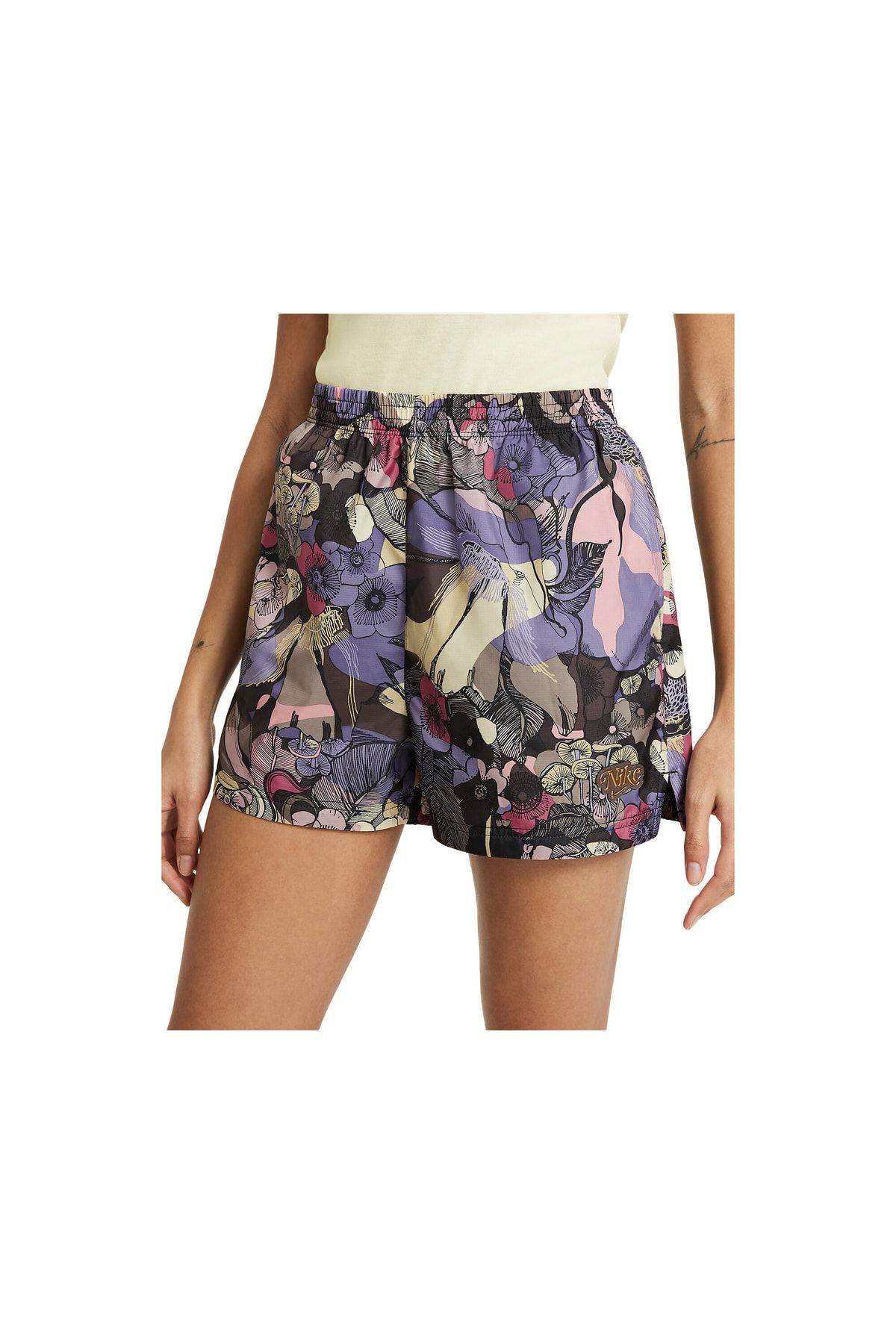 Nike women's cheap floral shorts