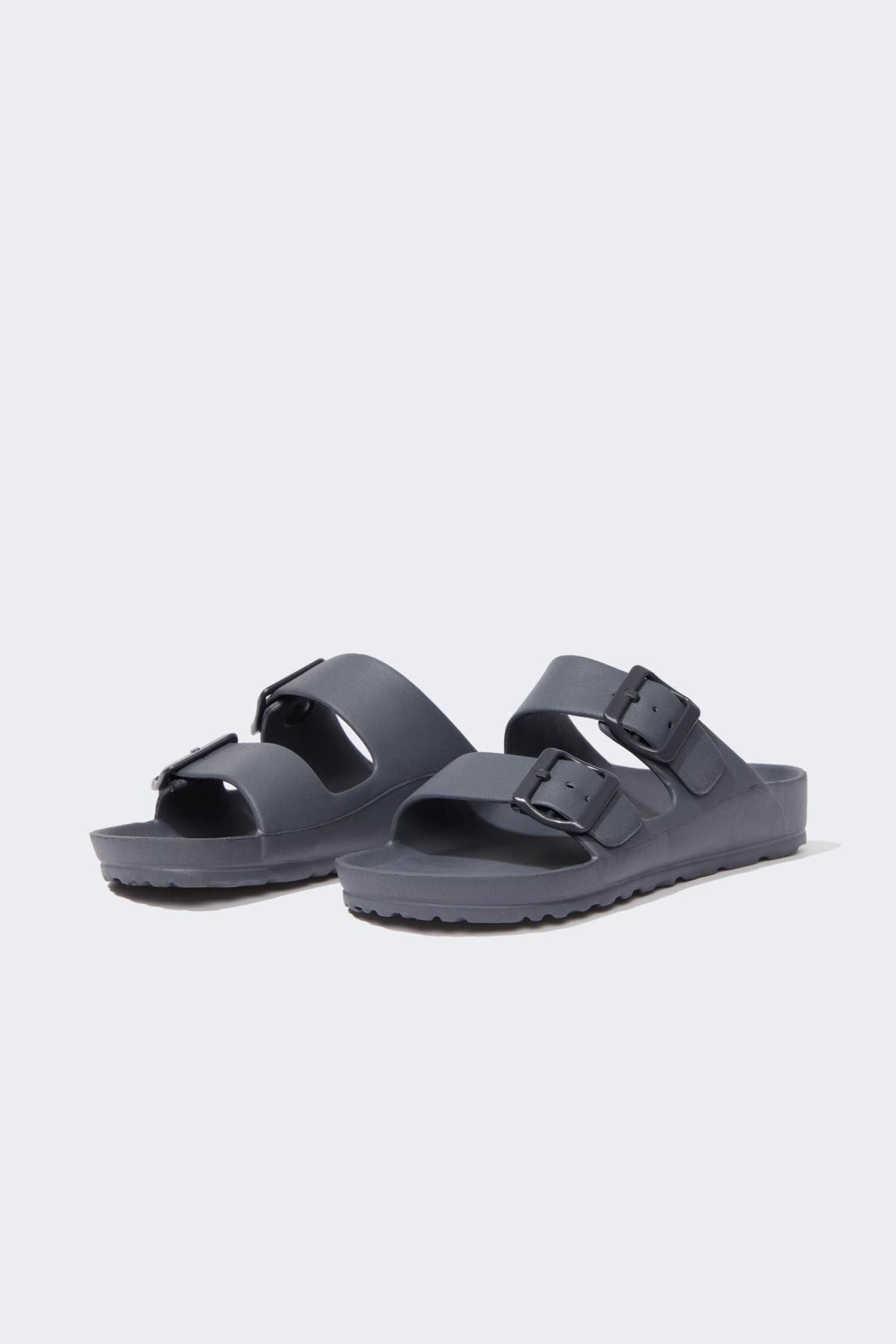 Flat sole shop slippers
