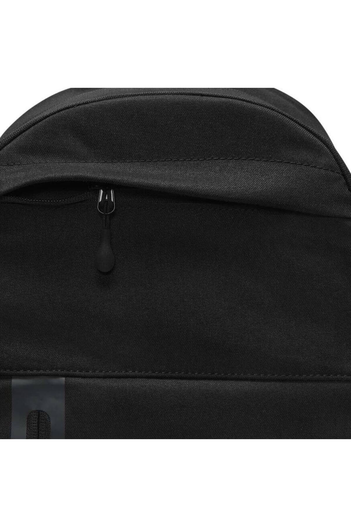 Nike bags under 1500 2025
