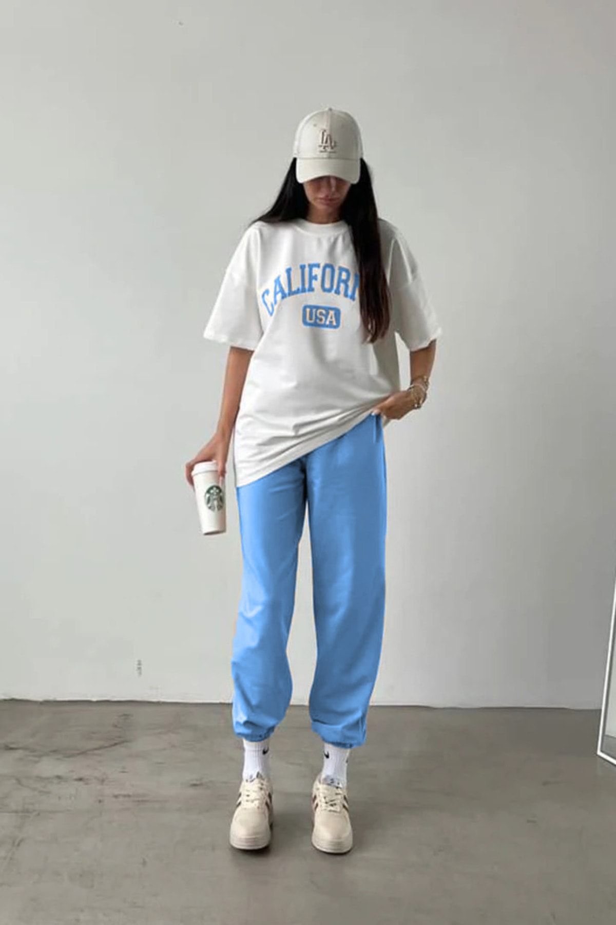 Sweatpants and t shirt cheap
