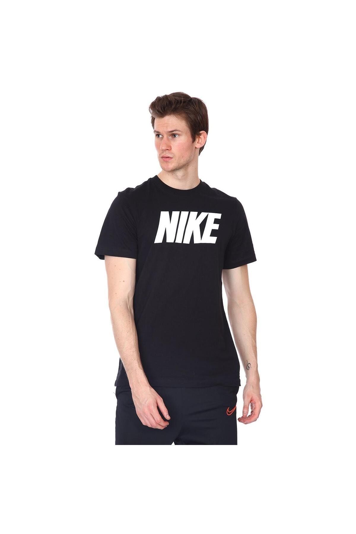 Nike sportswear block logo crew sales