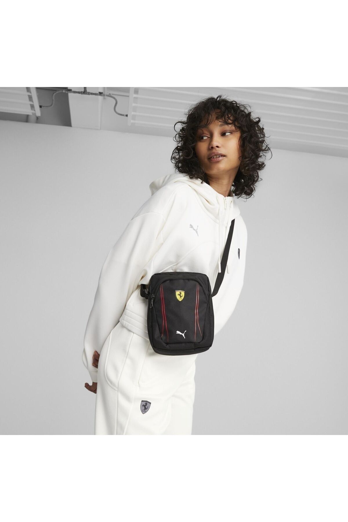 Puma Ferrari SPTWR Style Women s Shoulder Bag Black 07982402