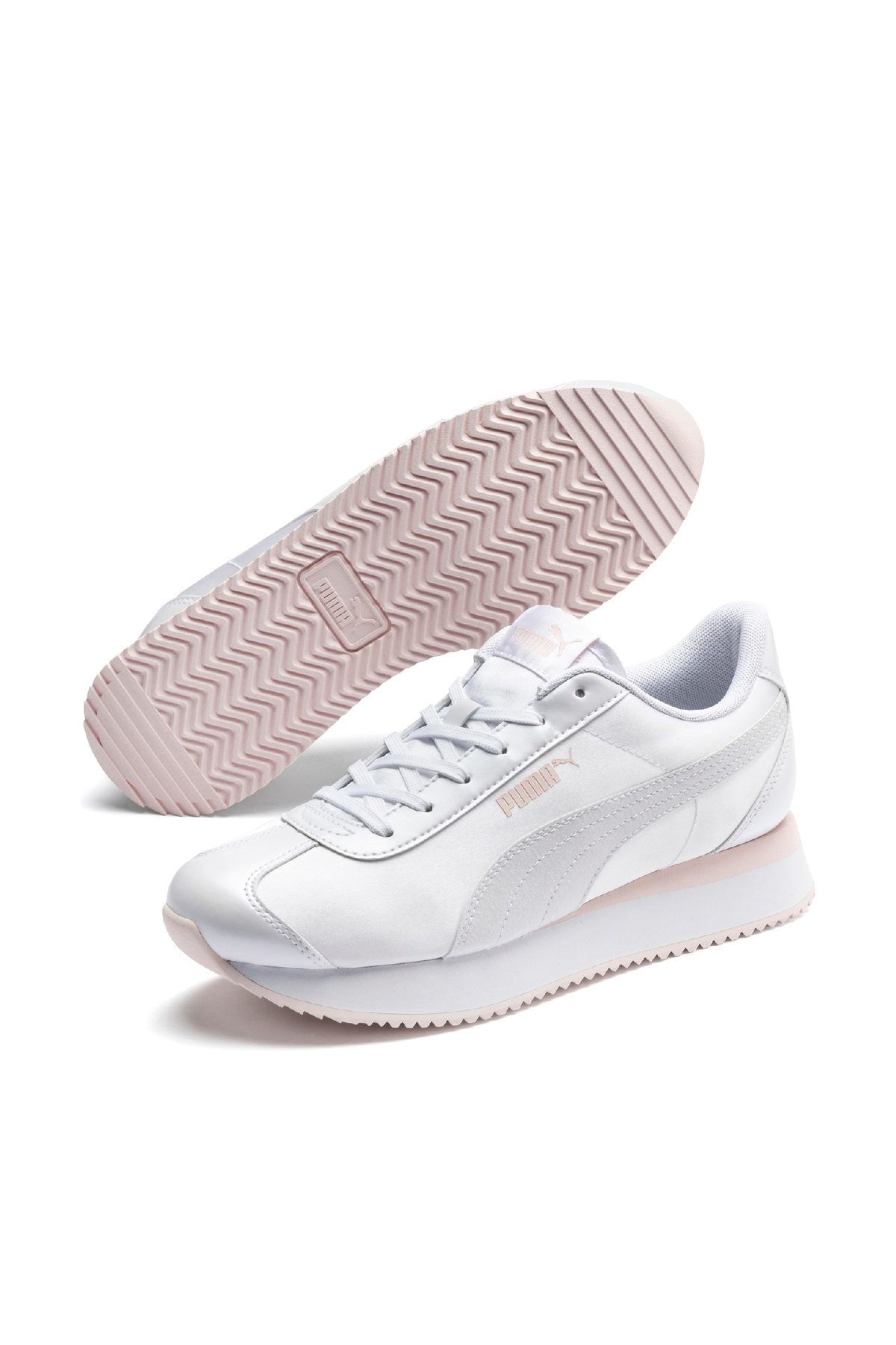 Puma turino hotsell metallic women's sneakers