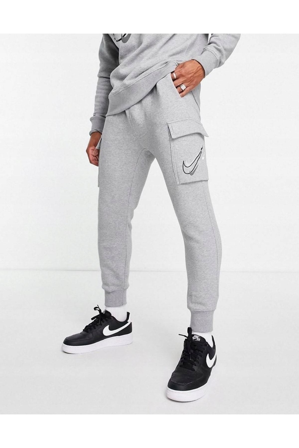 Nike sports joggers online