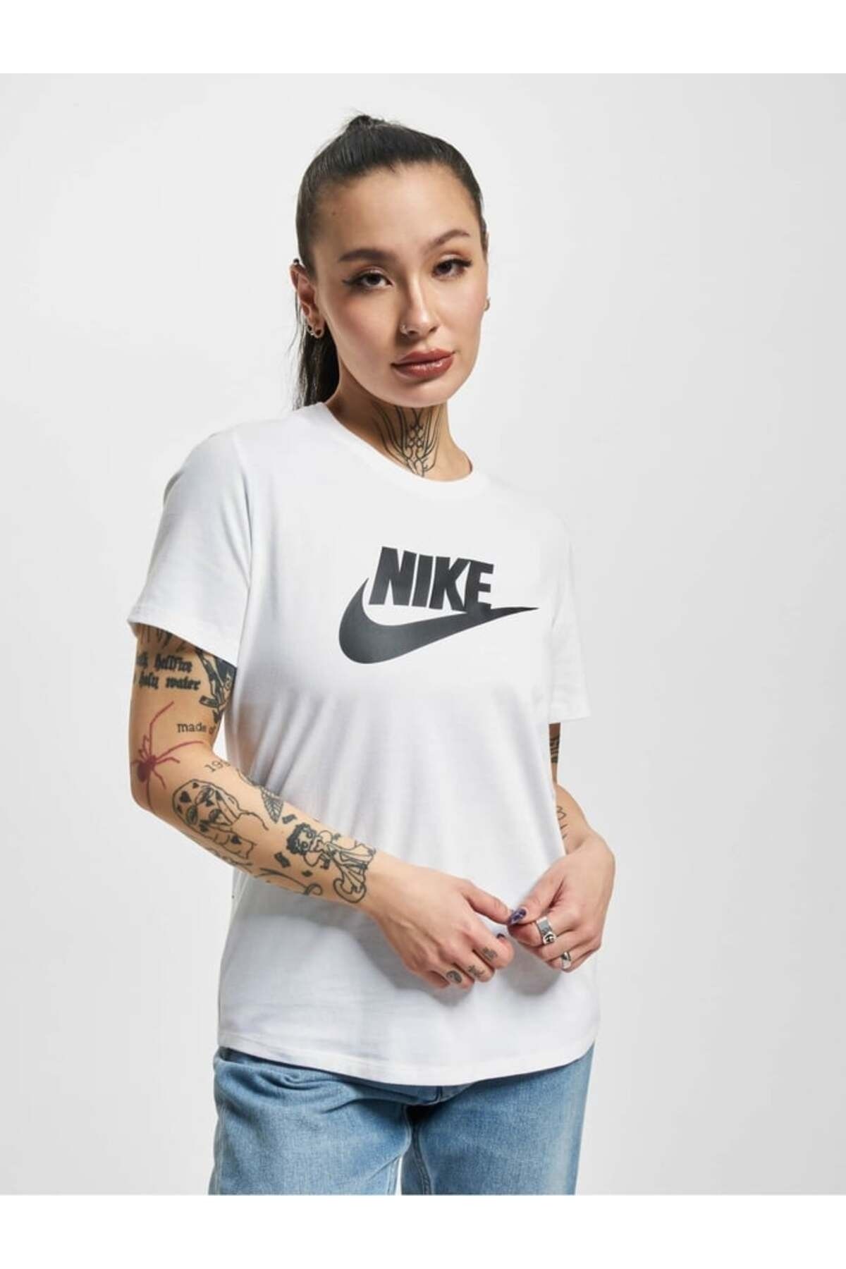 Nike sales womens tshirt