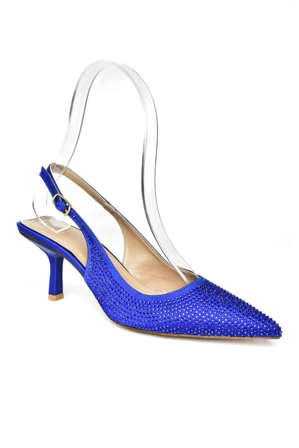 Saks shop evening shoes
