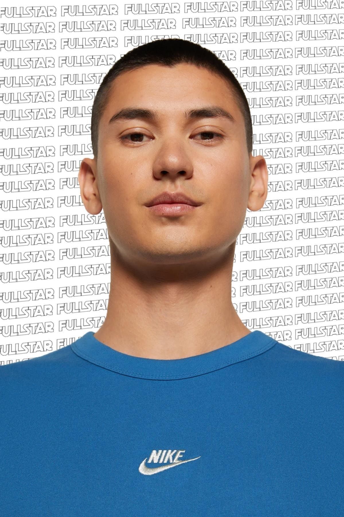 Nike t shirt loose fit online