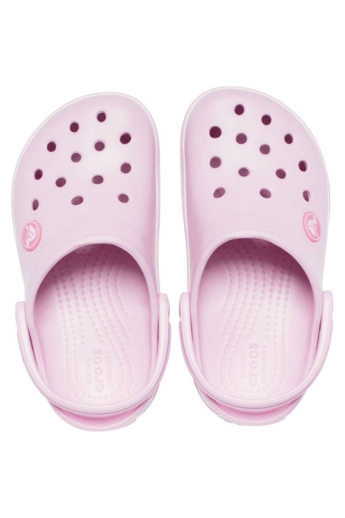 204537 crocs store