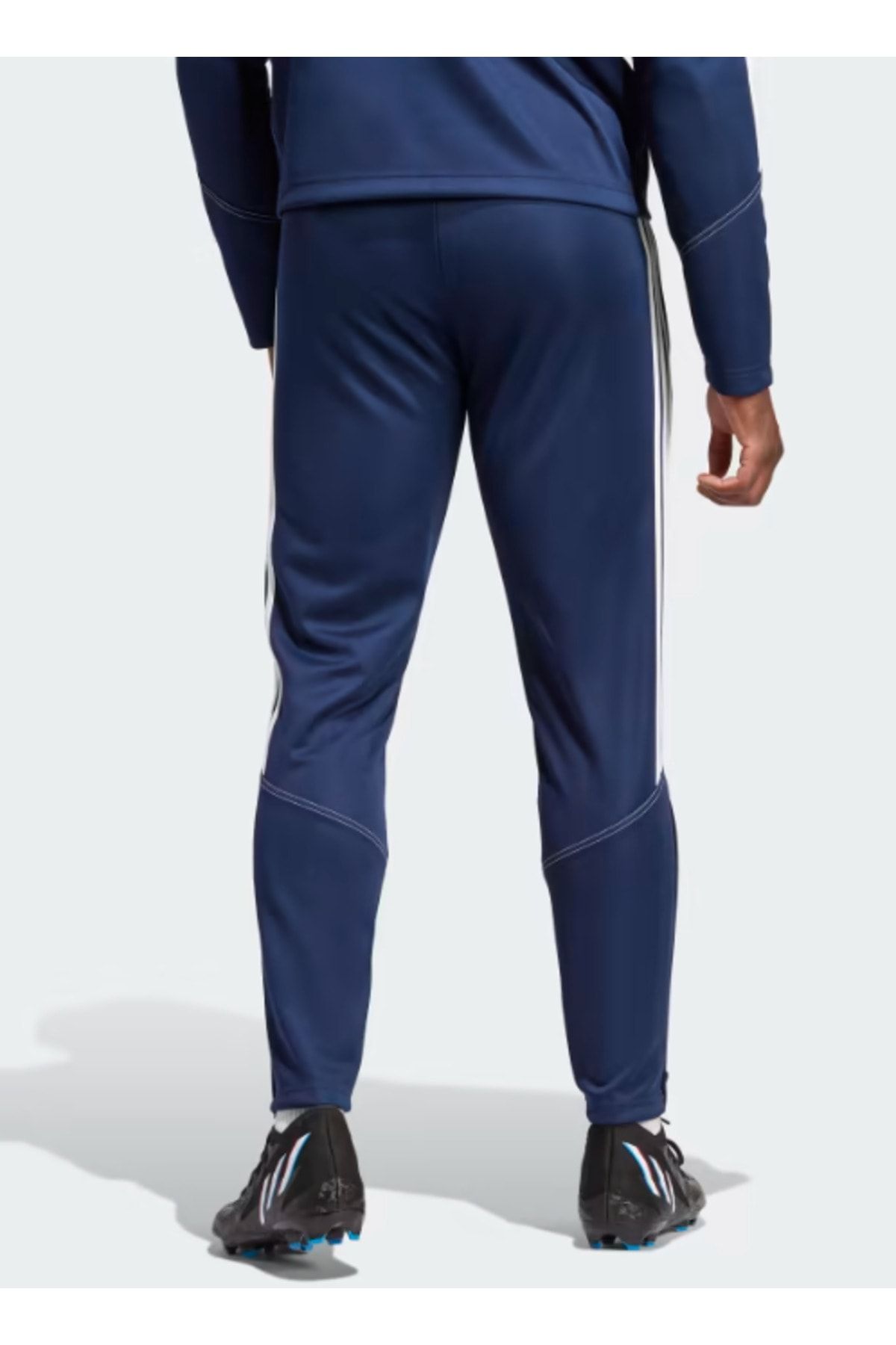 Adidas tiro sweatpants 2025