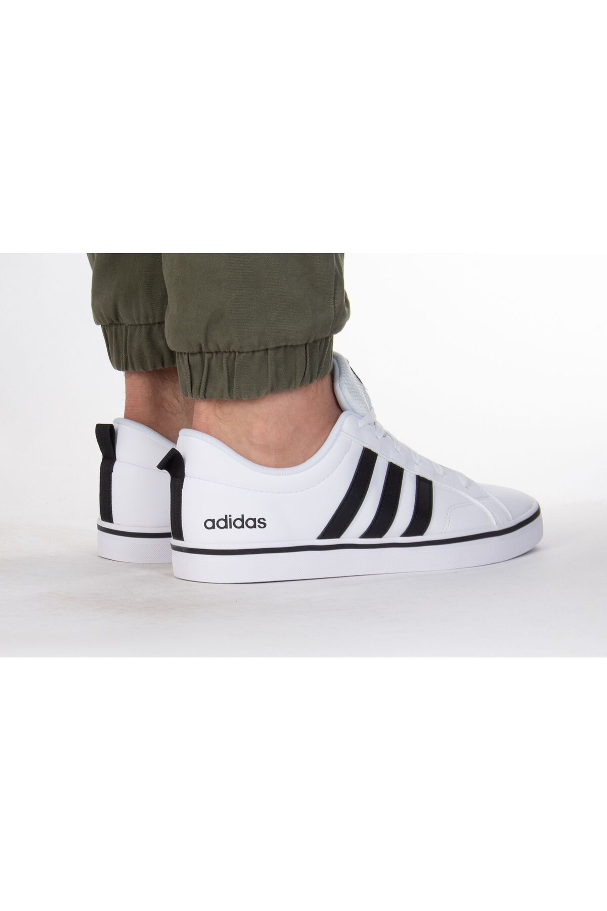 Sneaker vs pace on sale