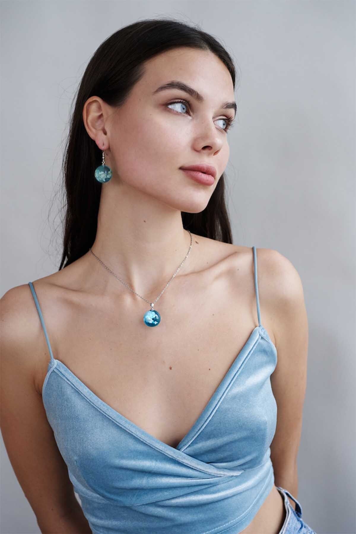 Cloud necklace clearance