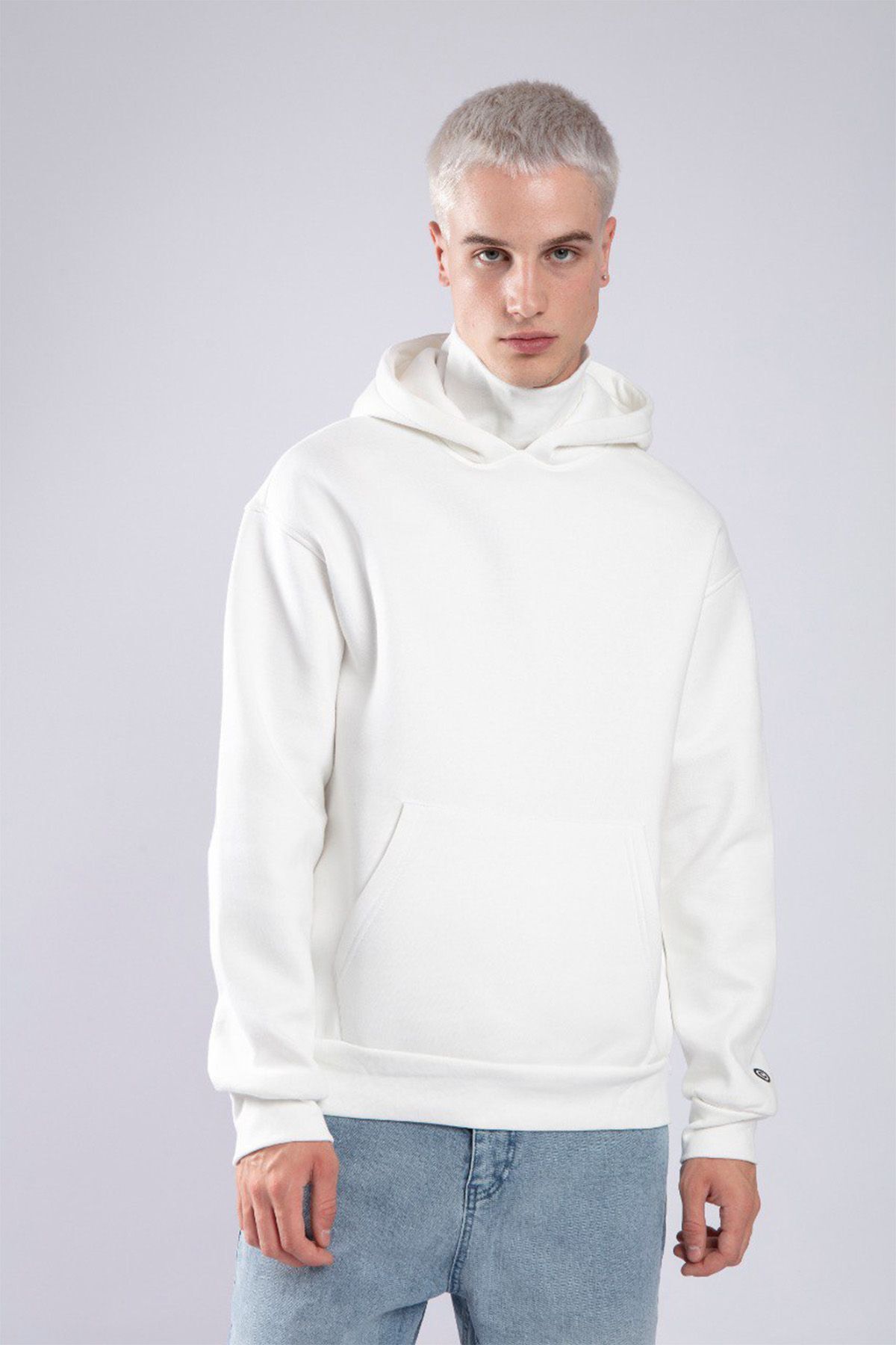 White turtleneck sales sweatshirt