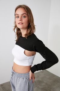 Trendyol Collection-Schwarzes, superkurzes, dünnes Sports-Sweatshirt TWOSS20SW0104 12