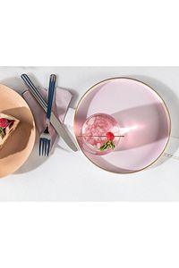 Madame Coco-Dory Round Presentation Tray - Practical and Stylish Design 2