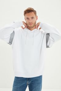 Trendyol Collection-Weißes, übergroßes/weit geschnittenes Kapuzen-Sweatshirt mit Reflektor und detailliertem Fleece innen TMNSS20SW0205 2