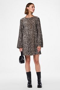 PIECES-Pckam Ls - Jrs Bc Deep Back Bow Dress 5