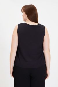 Trendyol Collection-Schwarze gewebte Bluse mit V-Ausschnitt TWOSS19XM0238 9