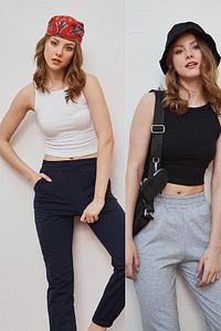 Kadın Siyah ve Beyaz 2'li Paket Halter Yaka Kaşkorse Kolsuz Örme Crop Atlet