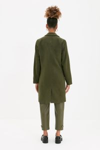 Trendyol Collection-Khakifarbener Mantel mit Knopfverschluss und Stempelmuster TWOAW22KB0153 5