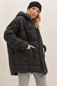 Kadın Siyah Kapüşonlu Dış Cepli Puffer Fashion Oversize Şişme Mont ALC-X7365
