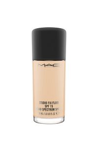 Fondöten - Studio Fix Fluid Spf 15 NC15 30 ml 773602103478