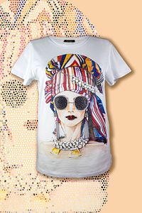 Kadın Beyaz Taşlı Baskılı Ince Detaylı Zincir Ve Taş Işlemeli Pamuklu Frida T-shirt