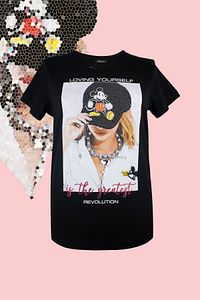 Kadın Siyah Şapkalı Kız Taşlı Baskılı Ince Detaylı Boncuk Ve Taş Işlemeli Pamuklu Örme T-shirt
