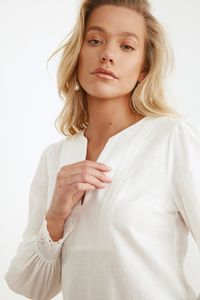 Trendyol Collection-Weißes, detailliertes Strandkleid mit Spitzenstreifen TBESS21EL1086 2