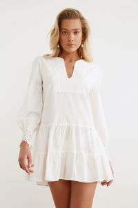 Trendyol Collection-Weißes, detailliertes Strandkleid mit Spitzenstreifen TBESS21EL1086 3