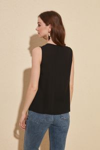 Trendyol Collection-Schwarze gewebte Bluse mit V-Ausschnitt TWOSS19XM0238 4