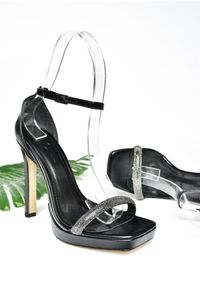 Fox Shoes-P569112359 Abendkleid-Schuhe aus schwarzem Metallic-Stoff mit einem Band und Stein 6