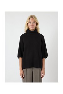 Zugehöriges Produktbild YAS. Sweatshirts