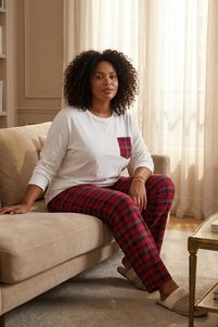 İlgili ürün resmi Trendyolmilla Curve Pijama Takımı