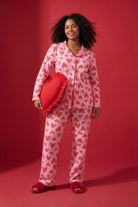 İlgili ürün resmi Trendyolmilla Curve Büyük Beden Pijama Takımı