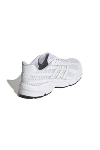 صورة المنتج ذات الصلة adidas أحذية بكعب مسطح