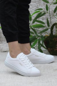 Related product image Kinetix Sneakers