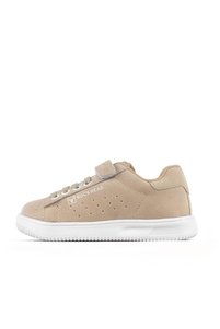 Related product image BUCKHEAD Sneakers