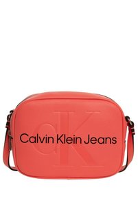 İlgili ürün resmi Calvin Klein Omuz Çantası