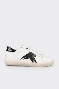 Related product image Elle Sneakers