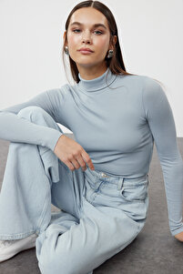 Trendyolmilla Mavi Transparan Görünümlü İnce Triko Kazak