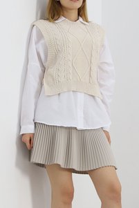 Related product image MokaShopin Sweater Vests