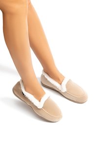 Related product image Twigy Slipper Boots